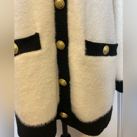 Tahari cardigan 1X in Chanel-style with gold toned buttons - Picture 2 of 13